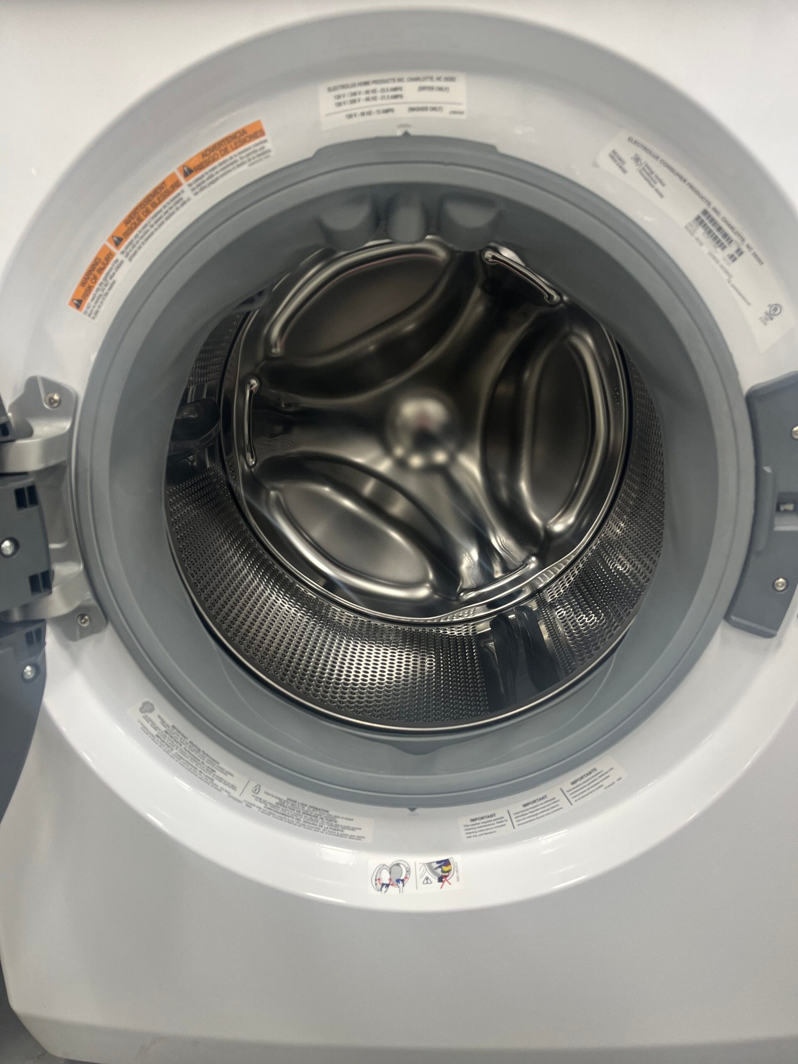 Open-Box-27-Laundry-Set-Electrolux-ELTE730CAW-1